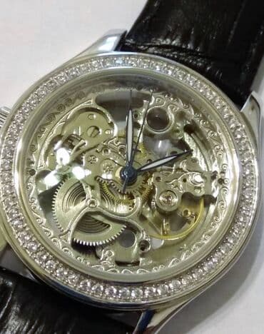 curren saatlari: Yeni, Qol saatı — 5