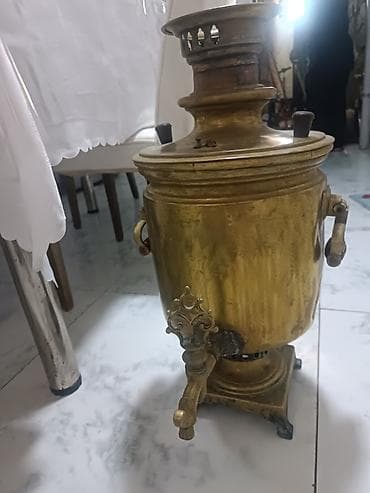 bas gitara: Bahalid vacib die lazmdi satram Antik pirinç samovar - Material — 2