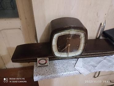 satt: 1/4 masaüstü saat.alman malı.15 degigede bir musigi çalır.tam saatda — 3