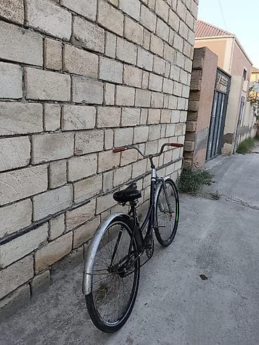 Şəhər velosipedləri: 2 problemi var sağ pedali yoxdur birdeki oturacagi bağlayan demiri — 2