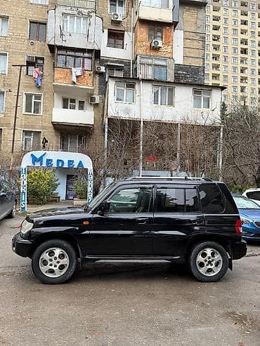 Mitsubishi Pajero: 1.8 l | 1998 il 378000 km Hetçbek