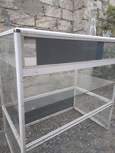 vitrin stend: Şüşə vitrin-stend - Material: temperli şüşə panellər — 2