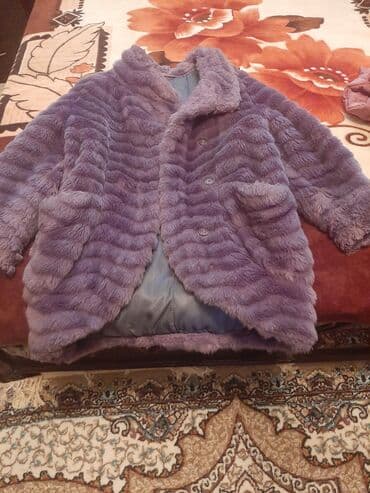 женские мокасины с мехом: Bənövşəyi rəngdə süni xəz qadın üst geyimi. - Material: yumşaq, qısa — 1