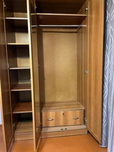 железный шкаф для документов: Распашной, 3 двери Прямой шкаф, Гардеробный шкаф — 3