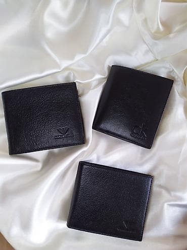 sumqa: 💯 temiz A luks dəri pul qabı. İcinde kart ve qepik yeride var. Her — 1