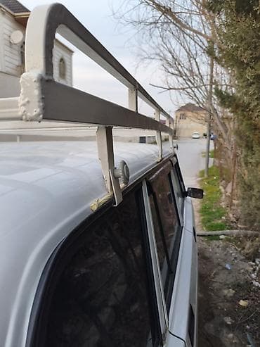 Avtomobil damı üçün metal yük səbəti - Material: qalın divarlı metal