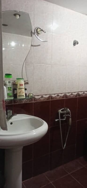 qurtuluş 93 kiraye evler tap az: Mənzil kirayə verilir. Hövsan qəsəbəsində astanovkaya yaxın 2 — 2