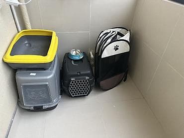 Ev heyvanları üçün aksesuarlar dəsti Tərkibi: - Qapılı plastik pişik lalafo.az -da Ev heyvanları üçün aksesuarlar dəsti Tərkibi: - Qapılı plastik pişik