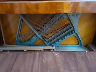 CD, DVD disklər və kassetlər: Upright piano – “Desna” markalı, klassik dizayn. ünvan 28 may — 3