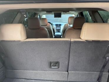 kia optima 2019: Chevrolet Traverse, qara rəng, 7/8 yerlik geniş salonlu tam ölçülü — 7