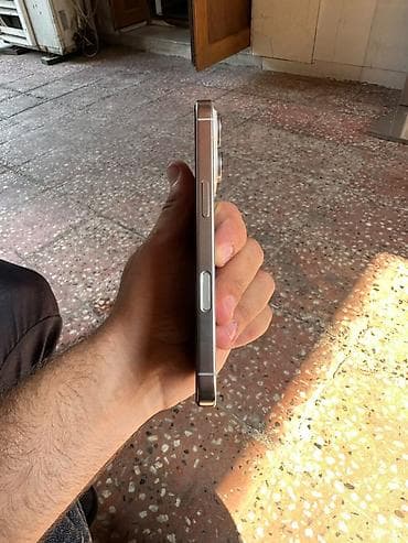 note 30 pro: IPhone 16 Pro, 256 GB, Natural Titanium — 3