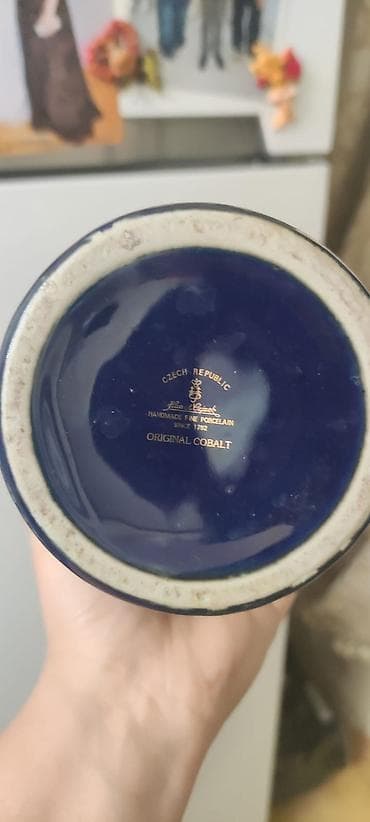 guzgu tek: Bir vaza, Farfor — 2