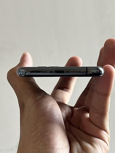 ayfon 12 barter: IPhone 11 Pro, 256 GB — 4