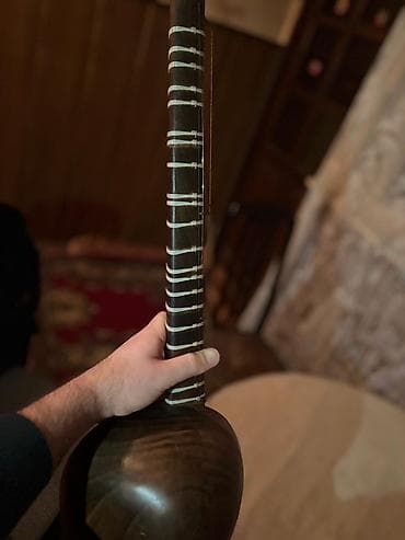 tar satılır: Tar satılır. Alət yaxşı vəziyyətdədir, səsi təmiz və dolğundur. Heç — 6