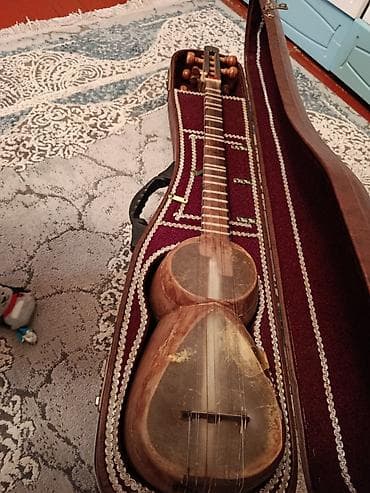 Zərb alətləri: Tar satilir təmiz tut agacındandır çanaği qolu isə qoz agacıdir 1250 — 4