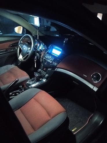 panel satiwi: Chevrolet Cruze: 1.4 l | 2012 il 325365 km Sedan — 10