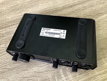 Elektronika: MOTU M2 – USB-C audio interfeys Vəziyyət: ideal Daxildir: interfeys + — 4