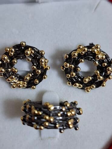 kişilər üçün vizitka qabı: Gumush komplekt
S925 — 2