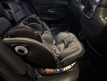 Автокресла: 360 dərəcə fırlanır Yataq rejimində istifadə etmək mümkündür 0 aydan — 4