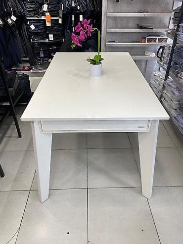 Qonaq masası, İşlənmiş, Açılmayan, MDF, Dördbucaq masa lalafo.az -da Qonaq masası, İşlənmiş, Açılmayan, MDF, Dördbucaq masa