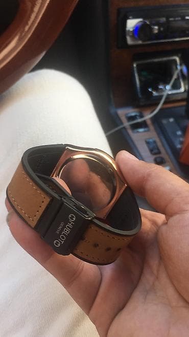 smart saat satilir: Hublot rengi getmeyen remeni qoxulu shushesi cizilmayan A+++++ qeshey — 2