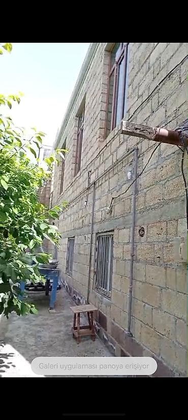 prefabrik ev: GÖY GÖL ŞƏHƏRİ POÇTUN YANI KAFE 500 YANI TƏRƏFDƏ YARI TİKİLİ EV — 1