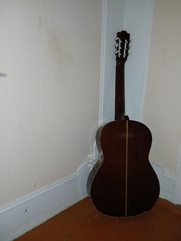 Əla gitara var qiyməti cəmi 95-₼ ideal vəziyyətdədir!!!