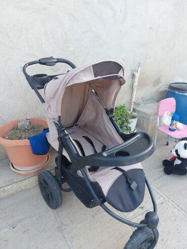 rezin botlar: Çıxarıla bilən beşikli araba, Burbay, İşlənmiş, Cins: Oğlan, Yaş: 30 ay, Ünvandan götürmə — 7