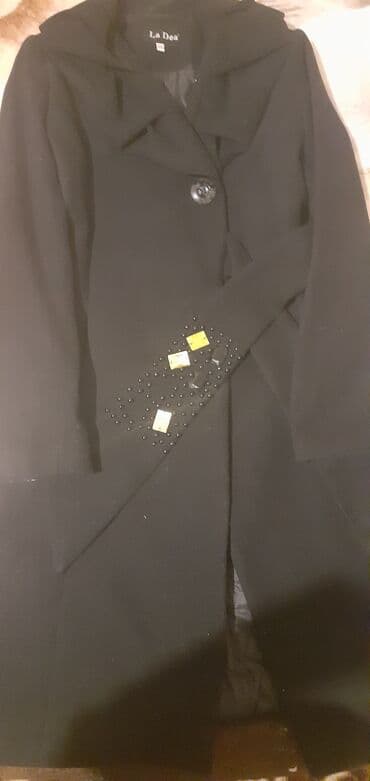 klassik geyim: Qadın geyim dəsti – 4 məhsul 1) Qara palto - Brend: La Dea (etiketdə — 1