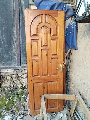 Salam. 2 ədəd qapı satılır. Qiymət: 70 AZN. 
Ünvan: Yeni Günəşli — 1