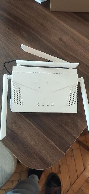 Dörd antenli Wi‑Fi5G marşrutlaşdırıci - Ön paneldə göstəricilər