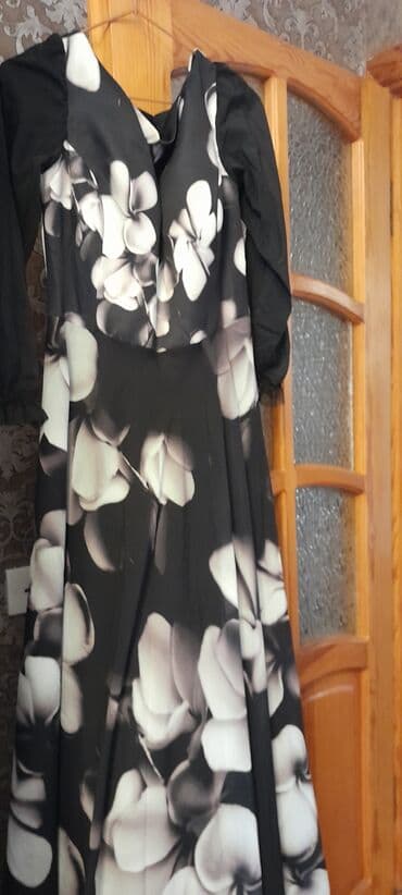 brend geyimlər: Uzun,gecə libası.Cəmi 2 dəfə geyinilib.Qolludu,örtüldü,hicablı — 2