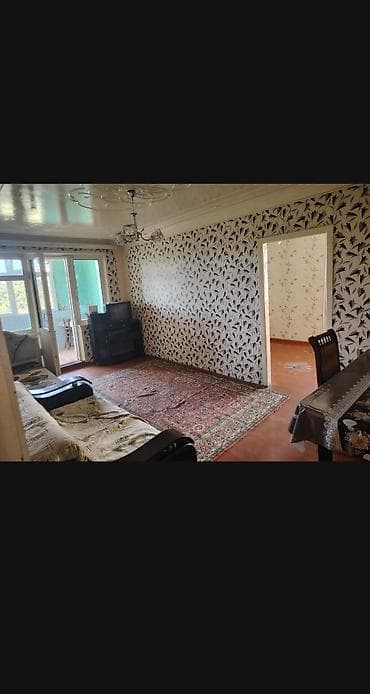 2 otaqlı mənzil – geniş zal, ayrıca yataq otağı və bağlı balkon