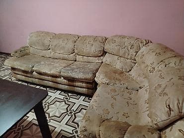 kunc divan ucuz: Qonaq otağı üçün böyük ölçülü künc divan. Divan bej rəngdədir və — 1