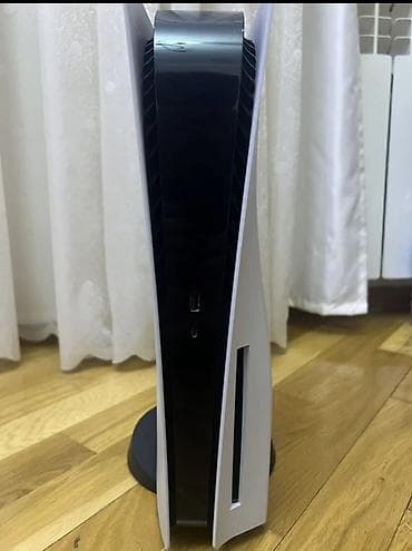 ps4 slim disk: 3 dene oyun verirem ustundede danişarq ENDİRM VAR 865 GB İDEYAL VEZYET — 1