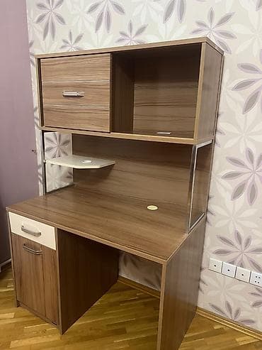 masa islenmis: Kompüter masası, İşlənmiş, Açılmayan, MDF, Kvadrat masa — 4