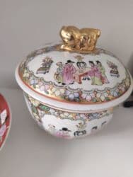 Супник китайский с крышкой в стиле famille rose середина 20 века lalafo.az -da Супник китайский с крышкой в стиле famille rose середина 20 века