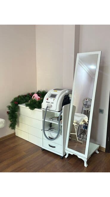 əmlak: Gözəllik salonunda 1 güzgü və otaqda kuşetka arendaya verilir — 10