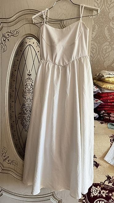 ağ donlar instagram: Ağ rəngli yay paltarı - Model: nazik iplərlə, V formalı sinə kəsimi - — 1
