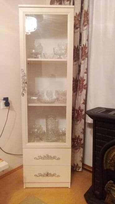vitrin setka: Şüşəli dolab vitrini, İşlənmiş, Ünvandan götürmə — 2