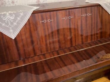 Səs avadanlığı: Piano, Akustik, Ünvandan götürmə — 9