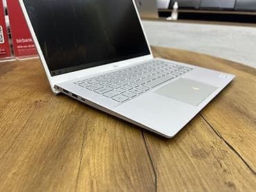ssd: Dell Inspiron 14 5401 Processor: Intel Core i3-10th Gen Storage: 256GB — 4