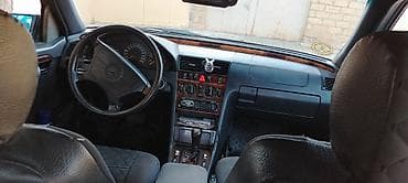 vozol az: Mercedes-Benz C-Class: 2.4 l | 1998 il Sedan — 4