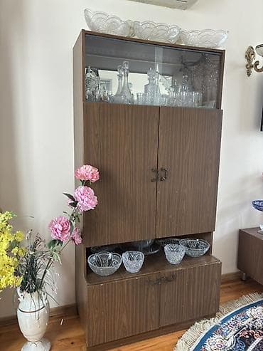 Açılan, 2 qapılı Düz dolab, Qorka