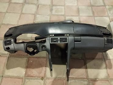 Məhsul: Avtomobil ön paneli və orta konsol komplekti Təsvir: - Model