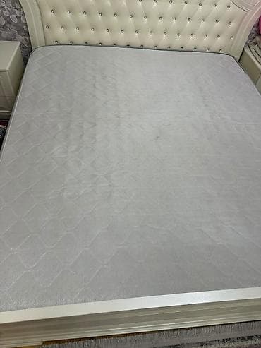 Matras Eni 180 uz 2 m Lekesi yoxdu. Qiymet 35 azn Unvan Yeni Yasamal — 1
