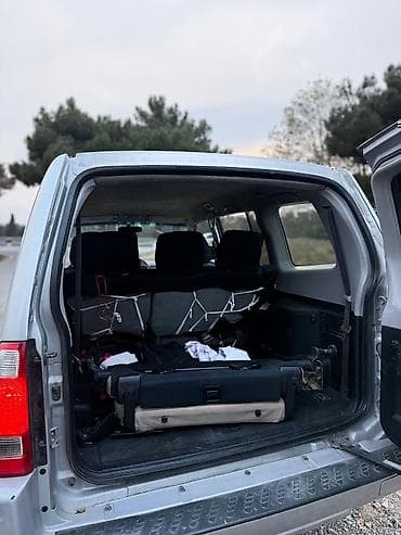 zaz satisi: Mitsubishi Pajero (gümüşü rəng), 5 qapılı SUV Texniki və xarici — 5
