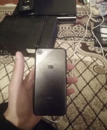 Motorola: IPhone 7, 32 GB, Qara, Barmaq izi — 2