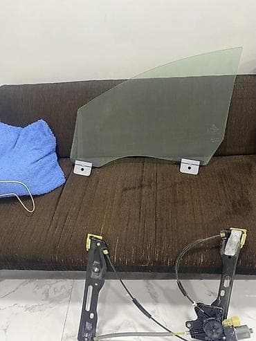 masin suseleri: Ön sağ, Ford Fusion, 2018 il, Almaniya, Ödənişli çatdırılma — 1