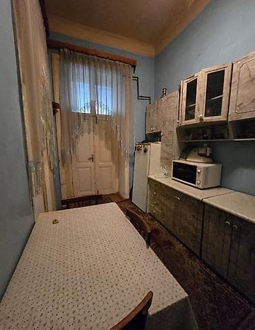 aaaf parkda satilan evler: Gəncə, 2 otaqlı, Köhnə tikili, 25 kv. m — 2